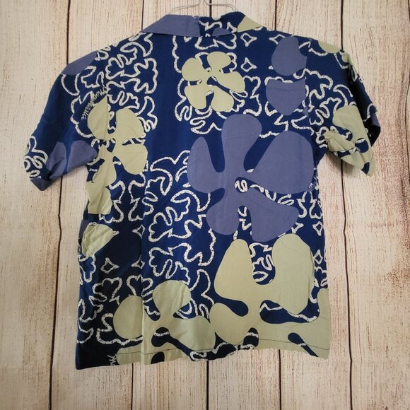 VINTAGE Hawaiian shirt. - Picture 2 of 4